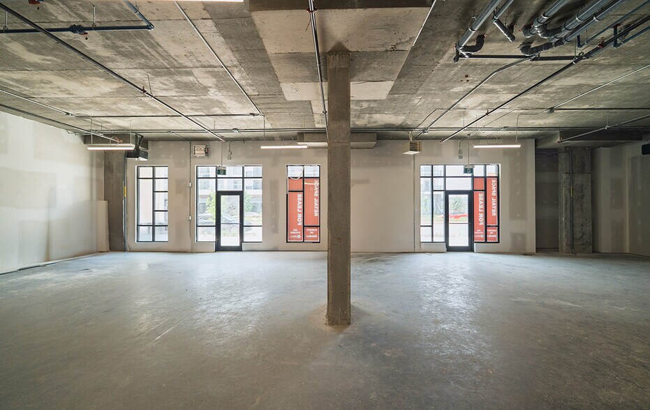 70 Park East Dr, Winnipeg, MB à louer - Photo du bâtiment - Image 2 de 4