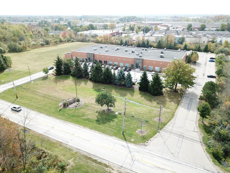 31500 Bainbridge Rd, Solon, OH for lease - Aerial - Image 3 of 14