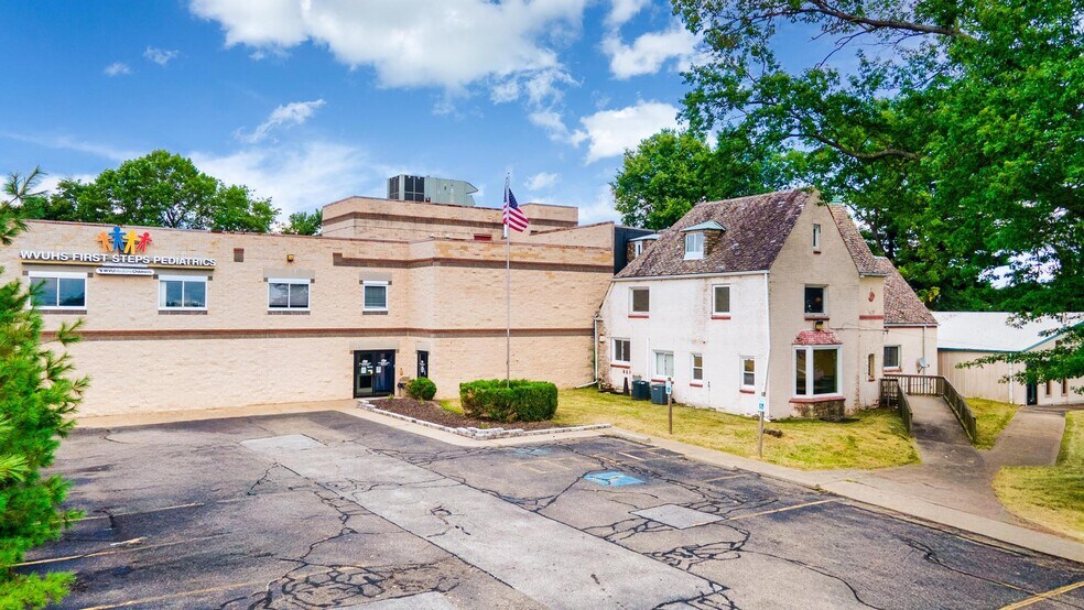 3045 Pennsylvania Ave, Weirton, WV for lease - Building Photo - Image 2 of 65