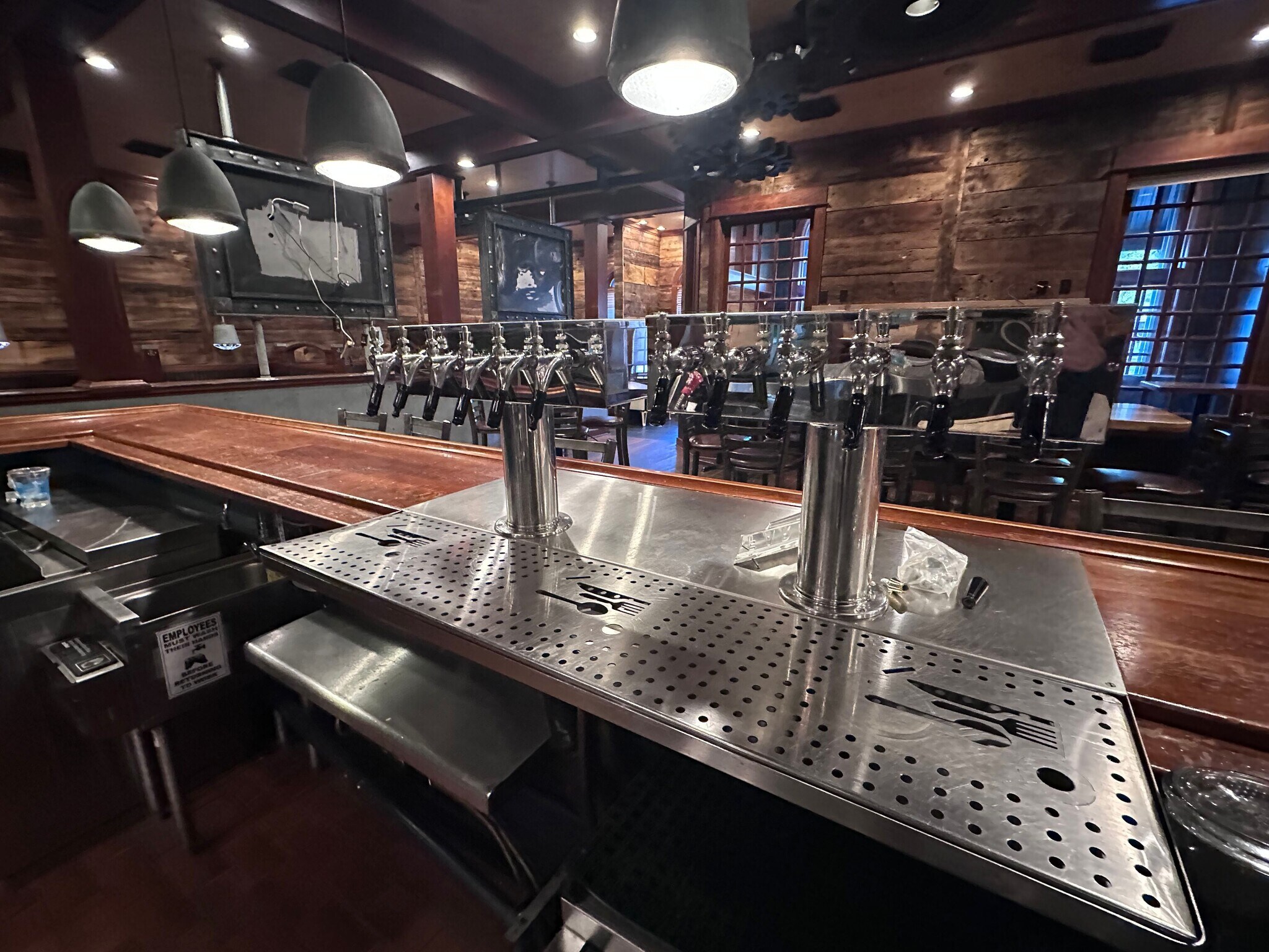 423 S Union St, Traverse City, MI for sale Interior Photo- Image 1 of 12