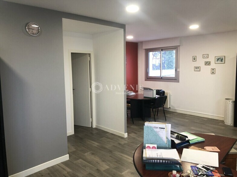 Office in Vandoeuvre-les-Nancy for lease - Interior Photo - Image 1 of 9