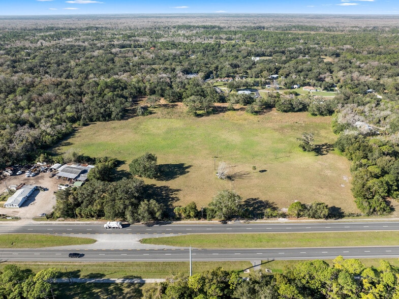 4558 S Ridgewood Ave, Edgewater, FL à vendre - Photo du bâtiment - Image 3 de 31