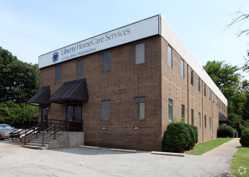 1306 W Wendover Ave, Greensboro, NC for lease - Building Photo - Image 3 of 7