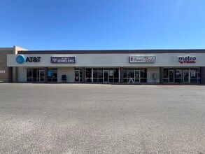 3003 W Apache Trl, Apache Junction, AZ for lease Interior Photo- Image 1 of 4