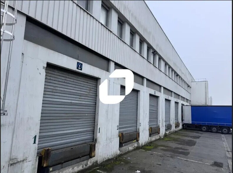 456 Rue De La Louvière, Fretin for lease - Building Photo - Image 2 of 17