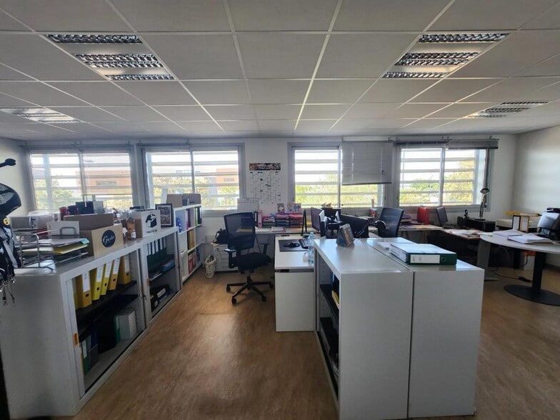 Office in Castries for lease - Interior Photo - Image 2 of 6