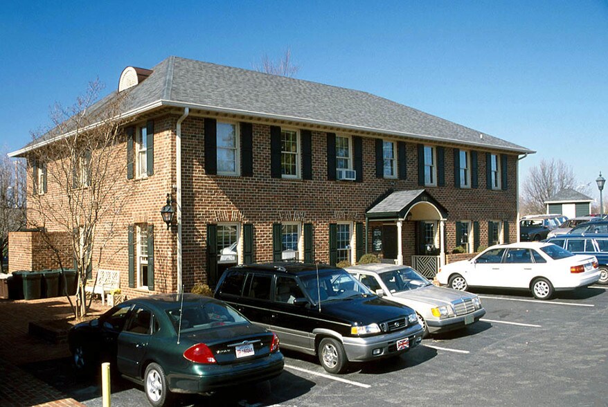 7810 Pineville-Matthews Rd, Charlotte, NC à louer - Photo du bâtiment - Image 2 de 6