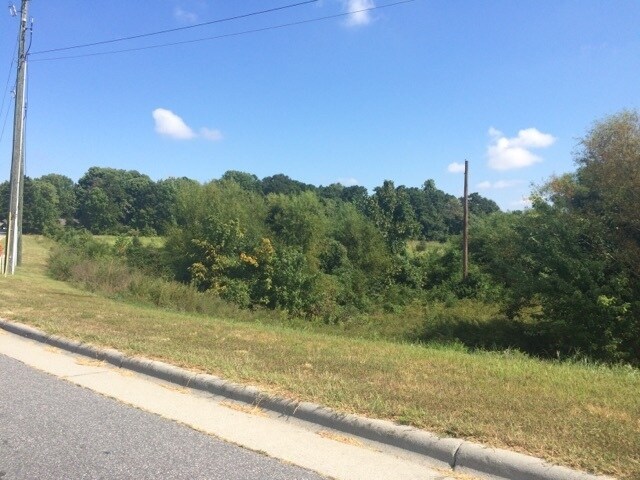 3621 Belmont St, Greensboro, NC à vendre - Photo du bâtiment - Image 3 de 24