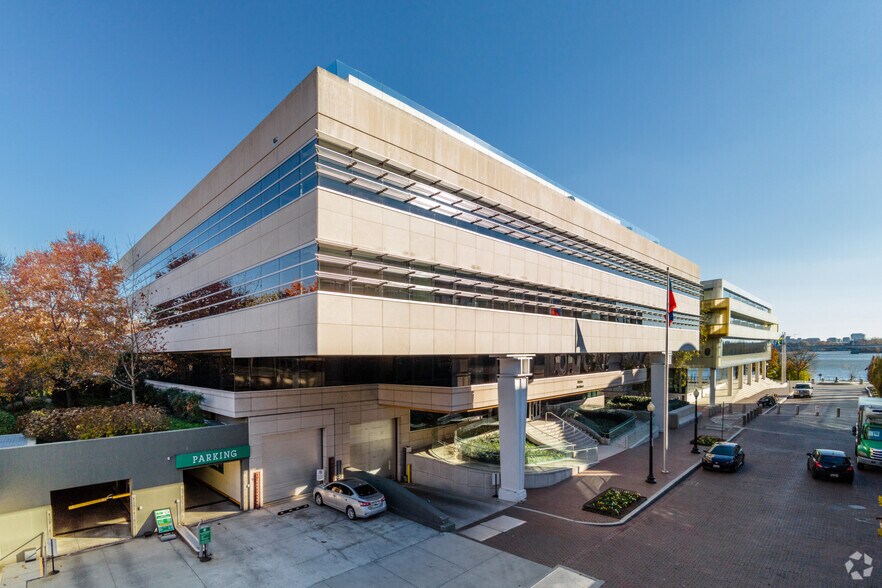 2900 K St NW, Washington, DC à louer - Photo du bâtiment - Image 3 de 38