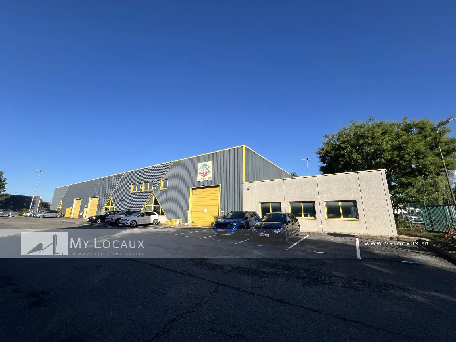 Industrial in Argenteuil for lease Building Photo- Image 1 of 8