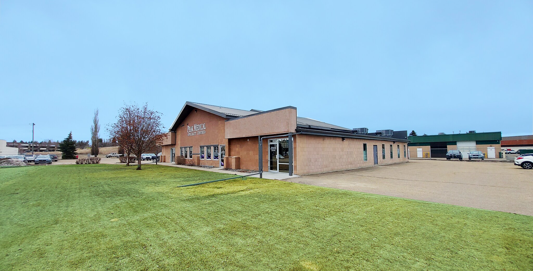 5440 45th St, Red Deer, AB for sale Primary Photo- Image 1 of 1