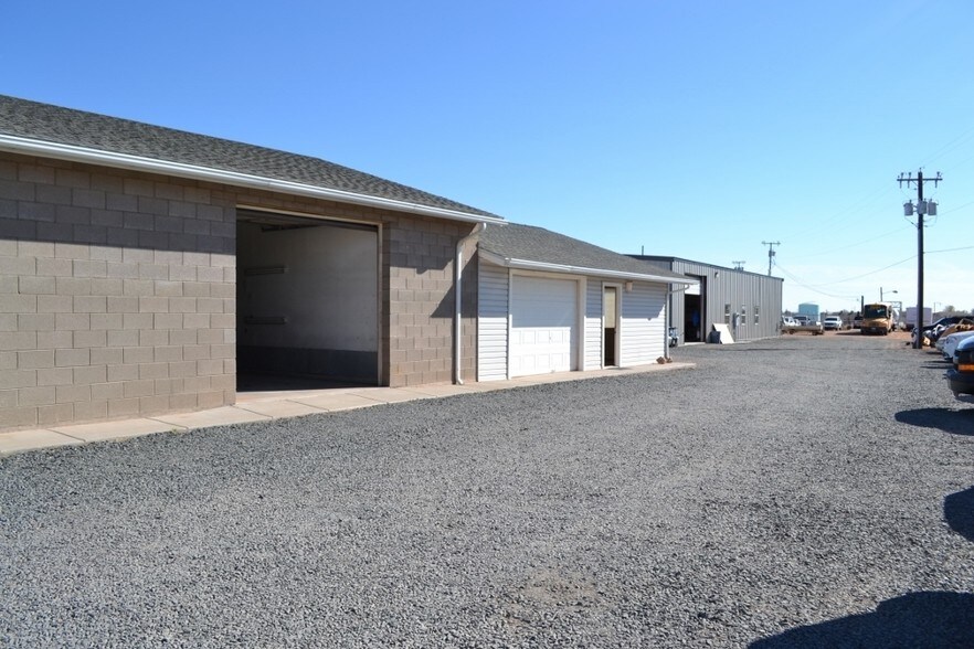 405 W Vista Dr, Holbrook, AZ à vendre - Photo du bâtiment - Image 2 de 51