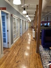 296 Nonotuck St, Northampton, MA à louer Photo intérieure- Image 1 de 5