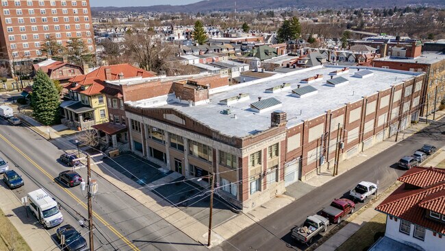 Plus de détails pour 1518 W Walnut St, Allentown, PA - Local d'activités à louer