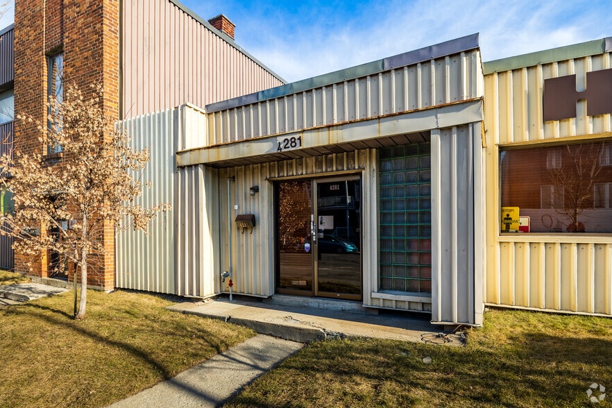 4281 St D'iberville, Montréal, QC à louer - Photo du bâtiment - Image 2 de 2