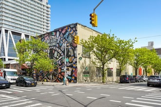 79 N 11th St, Brooklyn, NY for lease Building Photo- Image 1 of 5