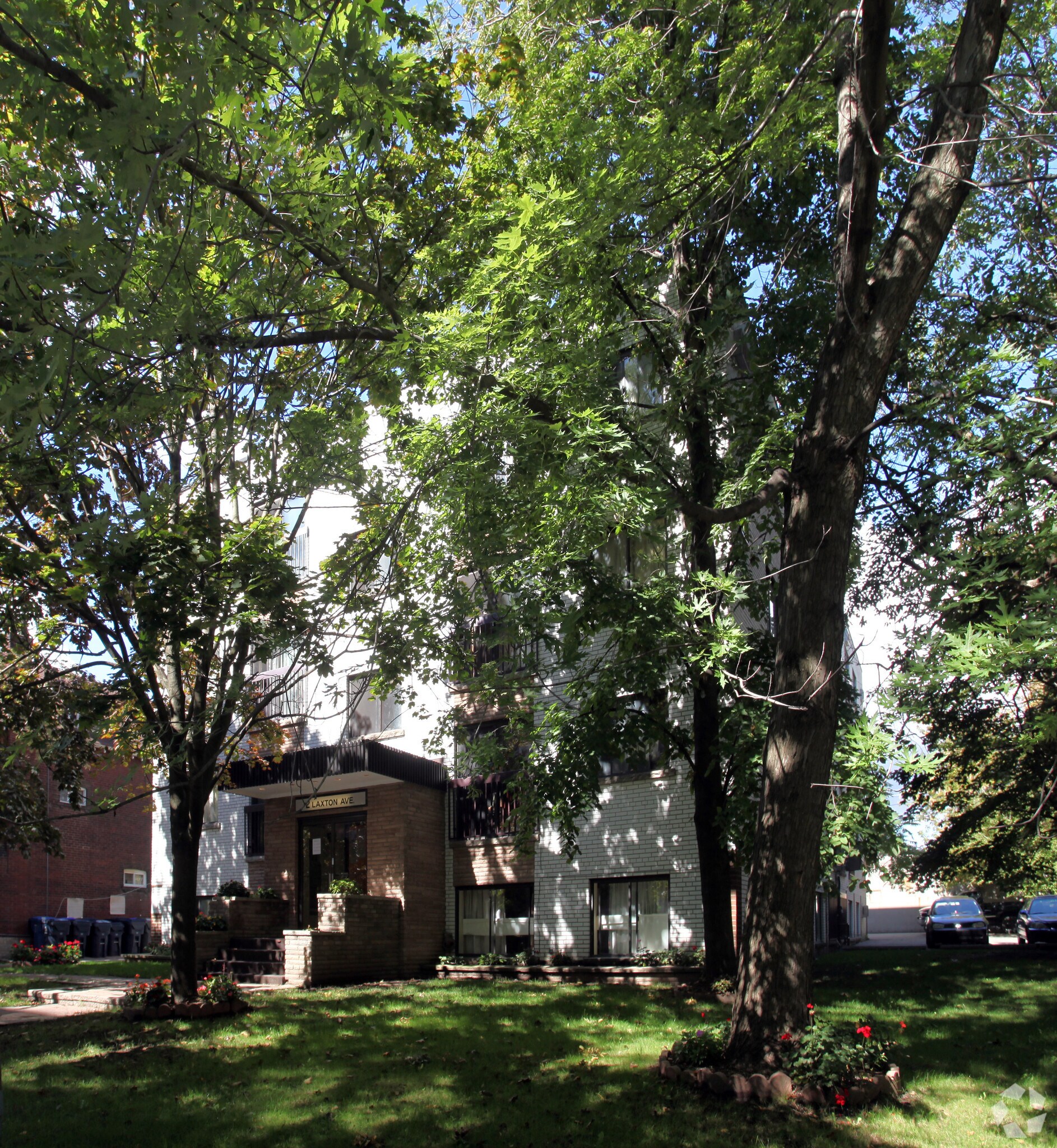 2 Laxton Ave, Toronto, ON for sale Primary Photo- Image 1 of 1