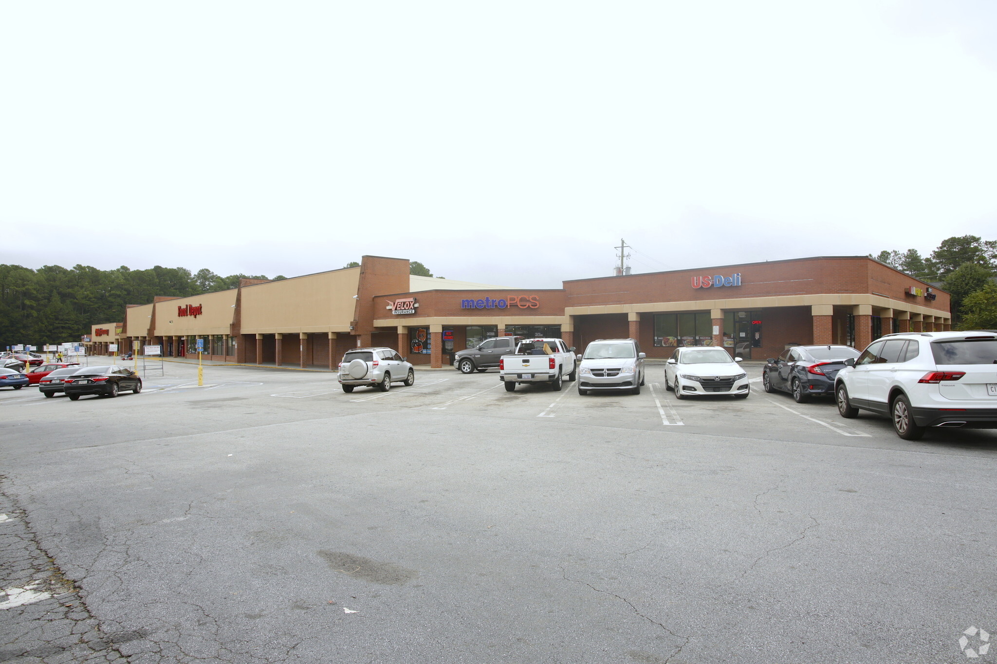 Retail in Stone Mountain, GA for sale Primary Photo- Image 1 of 1