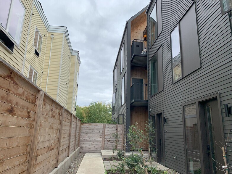 1615 N Willis Blvd, Portland, OR for sale - Building Photo - Image 2 of 8