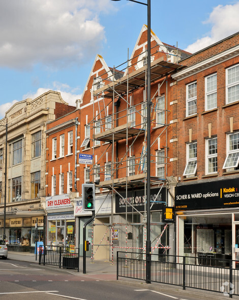 132-134 Hamlet Court Rd, Westcliff On Sea for sale - Primary Photo - Image 1 of 1