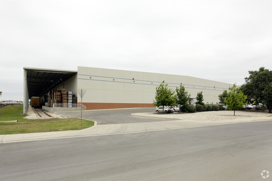 302 Tayman St, San Antonio, TX for lease - Building Photo - Image 3 of 3