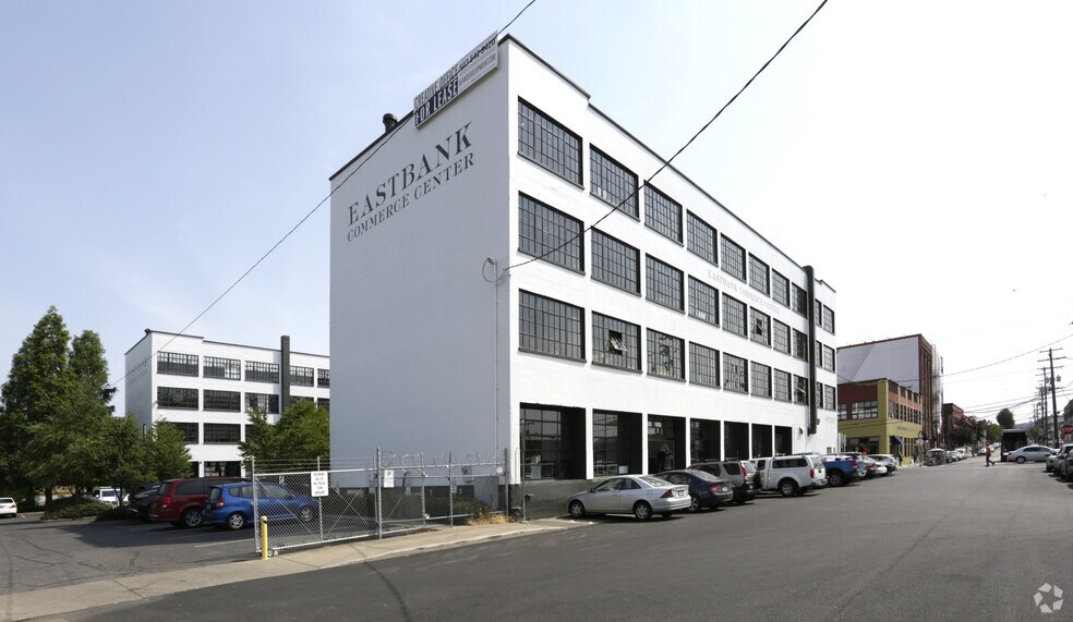 1001 SE Water Ave, Portland, OR à louer - Photo du bâtiment - Image 3 de 6