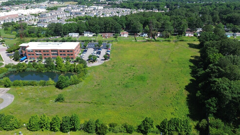 1050 University Blvd, Portsmouth, VA à louer - Photo du bâtiment - Image 2 de 3