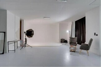 Plus de détails pour 65 Rue D'Anjou, Paris - Commerce de détail à louer