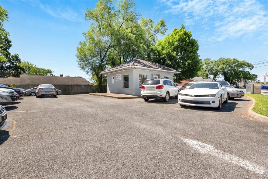 1726 Valley Ave, Winchester, VA à vendre - Photo du bâtiment - Image 1 de 12