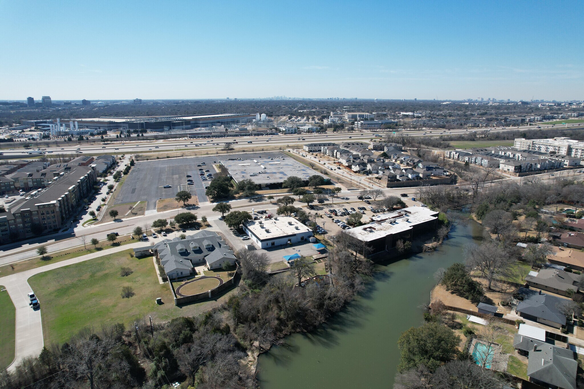 1717 W Plano Pky, Plano, TX à vendre Photo du bâtiment- Image 1 de 5