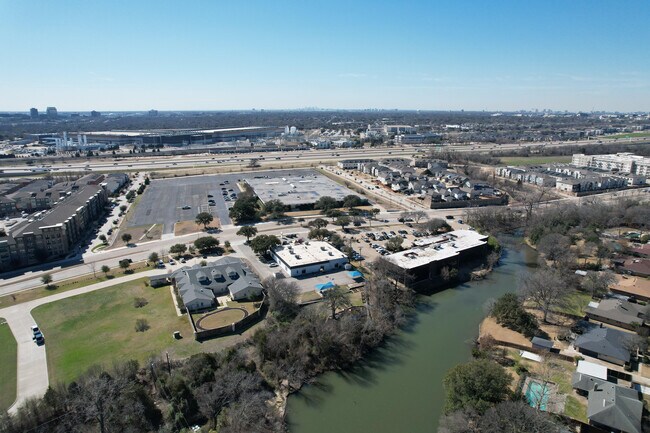 More details for 1717 W Plano Pky, Plano, TX - Retail for Sale