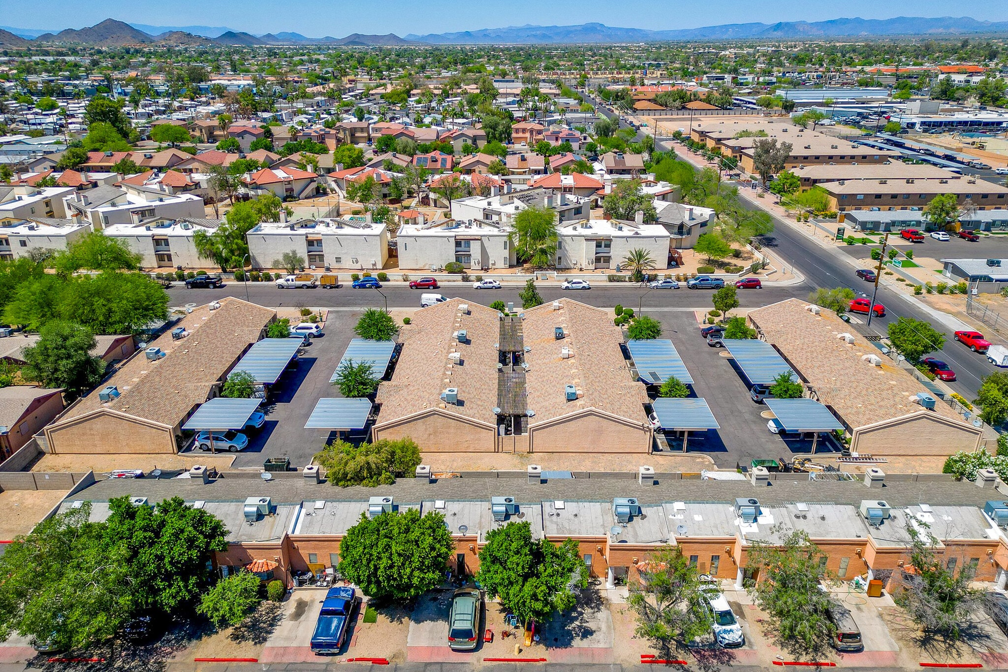 3027-3045 E Grandview Rd, Phoenix, AZ à vendre Photo du bâtiment- Image 1 de 23