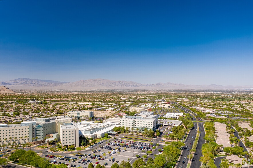 653 N Town Center Dr, Las Vegas, NV for lease - Aerial - Image 3 of 8