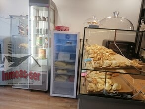 Retail in Barcelona, Barcelona for lease Interior Photo- Image 2 of 7