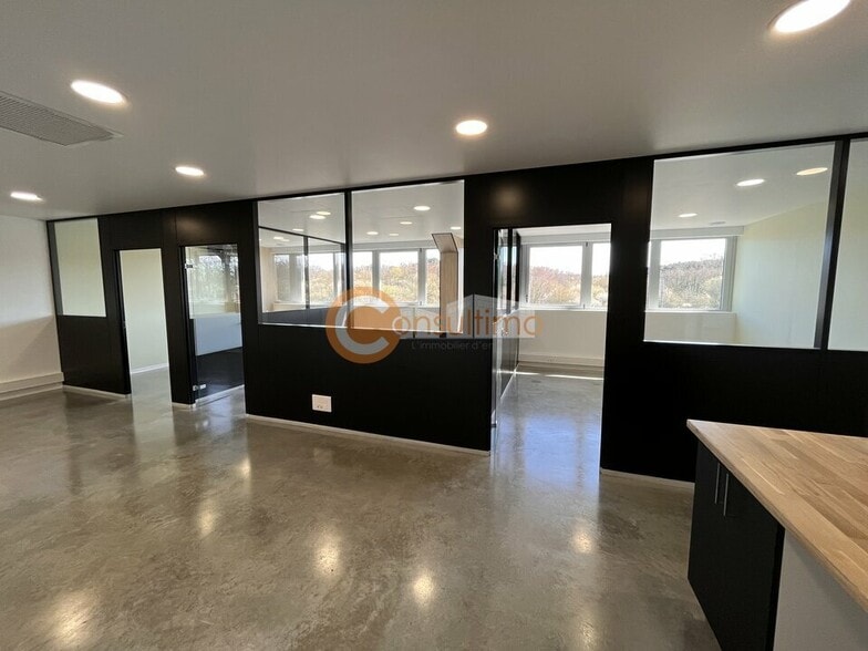 Office in Carbon-Blanc for sale - Building Photo - Image 3 of 12