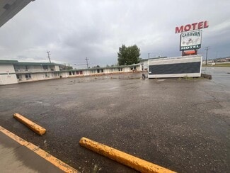 Plus de détails pour 9711 Alaska Rd, Fort St John, BC - Services hôteliers à vendre