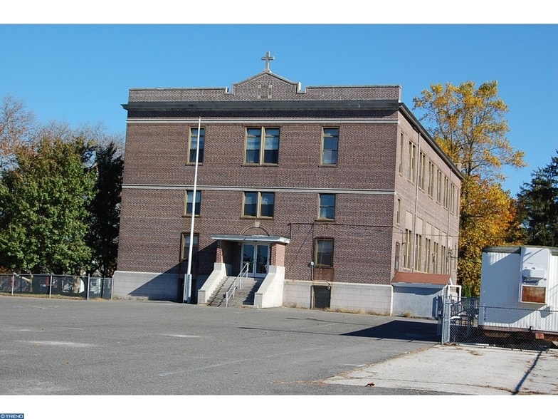 526 Chicago Ave, Egg Harbor City, NJ for sale - Primary Photo - Image 1 of 19