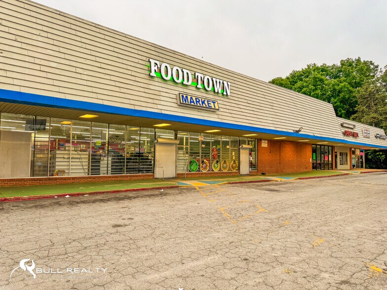 2520-2538 Bouldercrest Rd SE, Atlanta, GA à vendre - Photo du bâtiment - Image 2 de 24