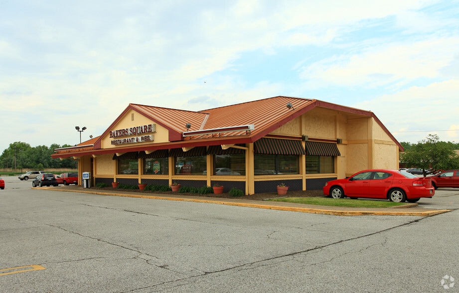 7117 W 130th St, Cleveland, OH for lease - Primary Photo - Image 1 of 5