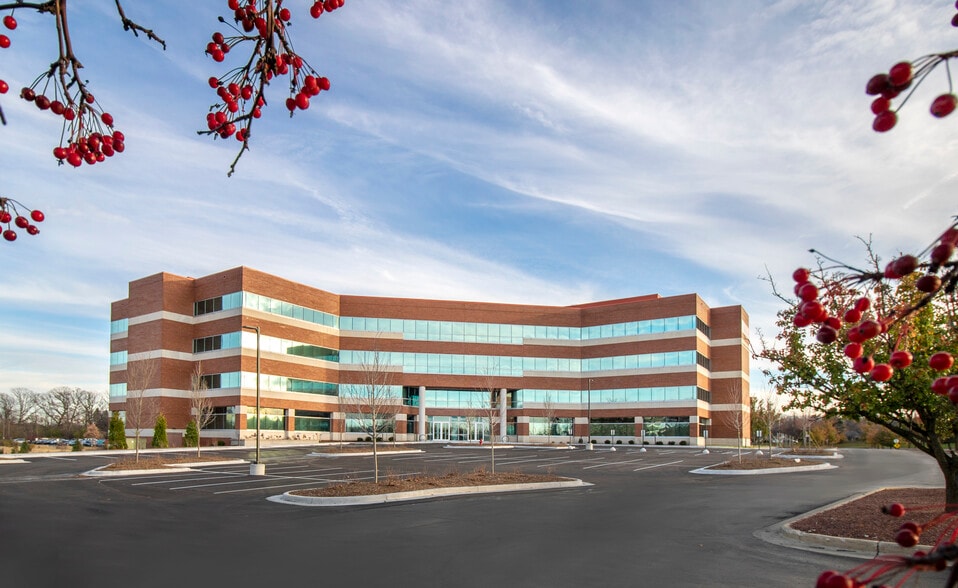 10701 W Research Dr, Wauwatosa, WI for lease - Building Photo - Image 2 of 13