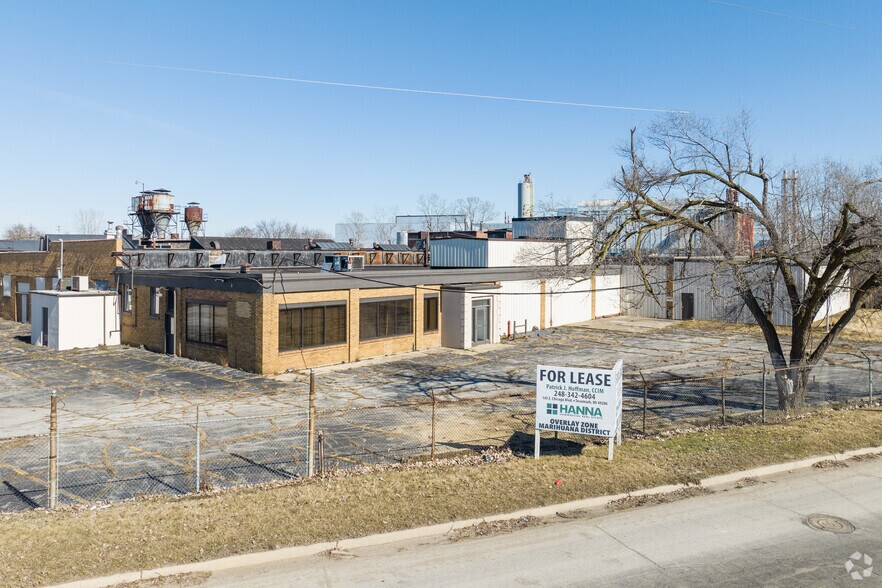 1160 Treat St, Adrian, MI à louer - Photo du bâtiment - Image 2 de 7