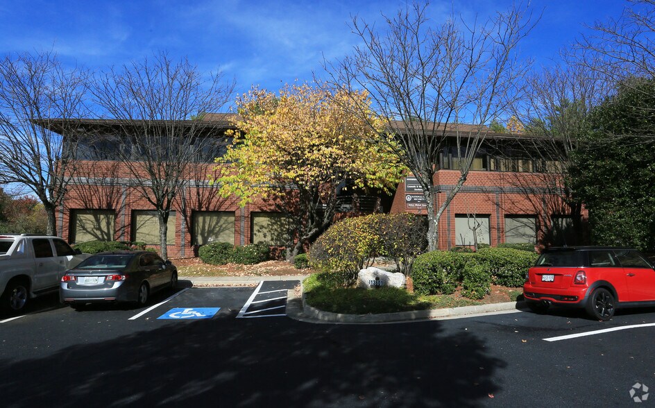 Office Pl, Woodbridge, VA à louer - Photo du bâtiment - Image 2 de 6