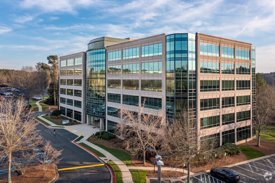 3025 Windward Plaza Dr, Alpharetta, GA à louer - Photo du bâtiment - Image 1 de 19