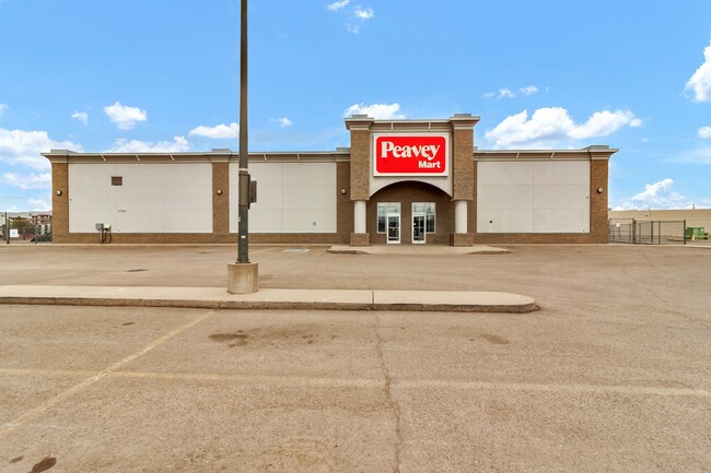 More details for 64 Carry Dr SE, Medicine Hat, AB - Retail for Lease