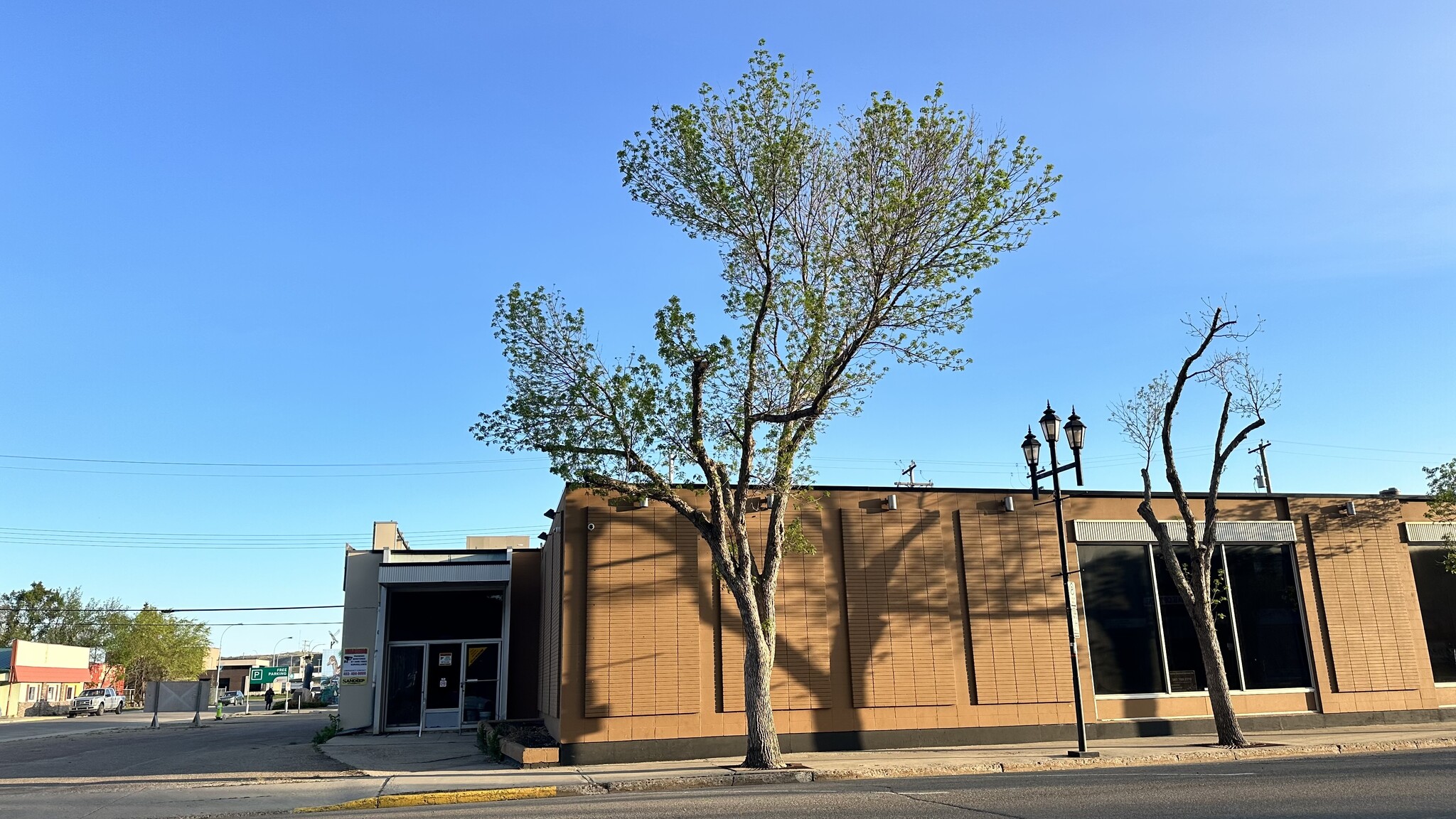 95 3 Ave E, Drumheller, AB for lease Building Photo- Image 1 of 2