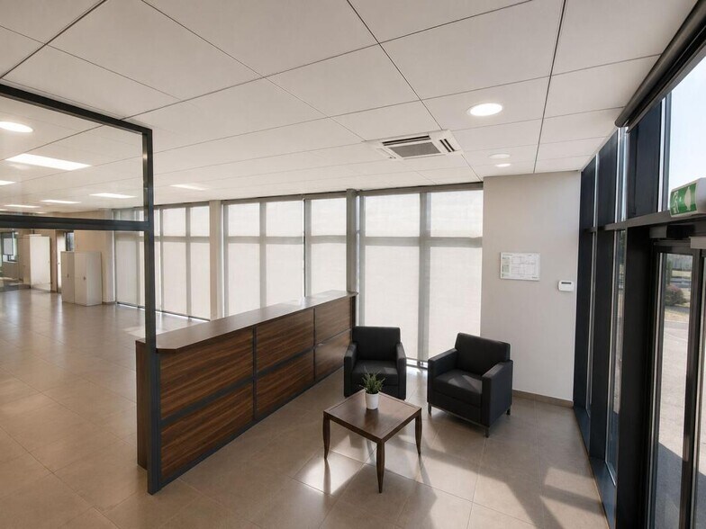 Bureau dans Toulouse à louer - Hall d’entrée - Image 3 de 6