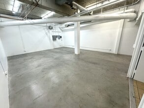 305 E 9th St, Los Angeles, CA à louer Photo intérieure- Image 2 de 6