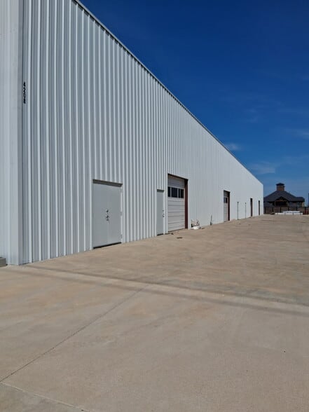 4208 28th Ave NW, Norman, OK for lease - Building Photo - Image 3 of 4