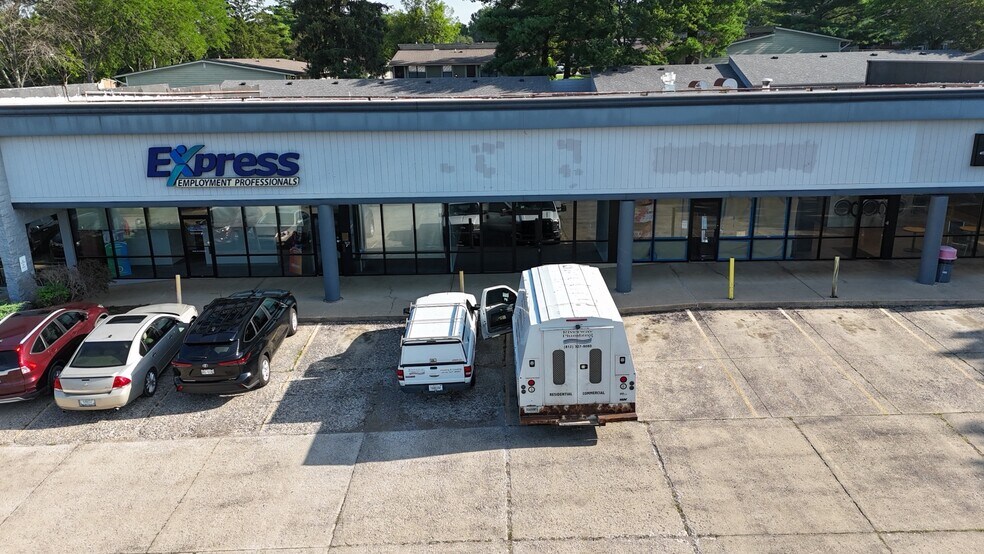 303-343 Winslow Rd, Bloomington, IN for lease - Building Photo - Image 2 of 5