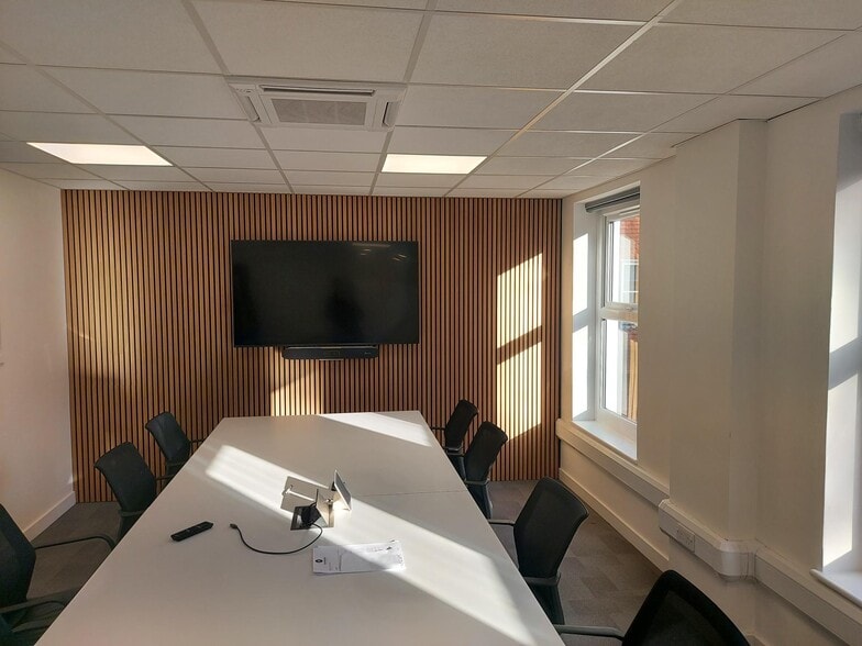 Coach and Horses Passage, Tunbridge Wells for lease - Building Photo - Image 2 of 15